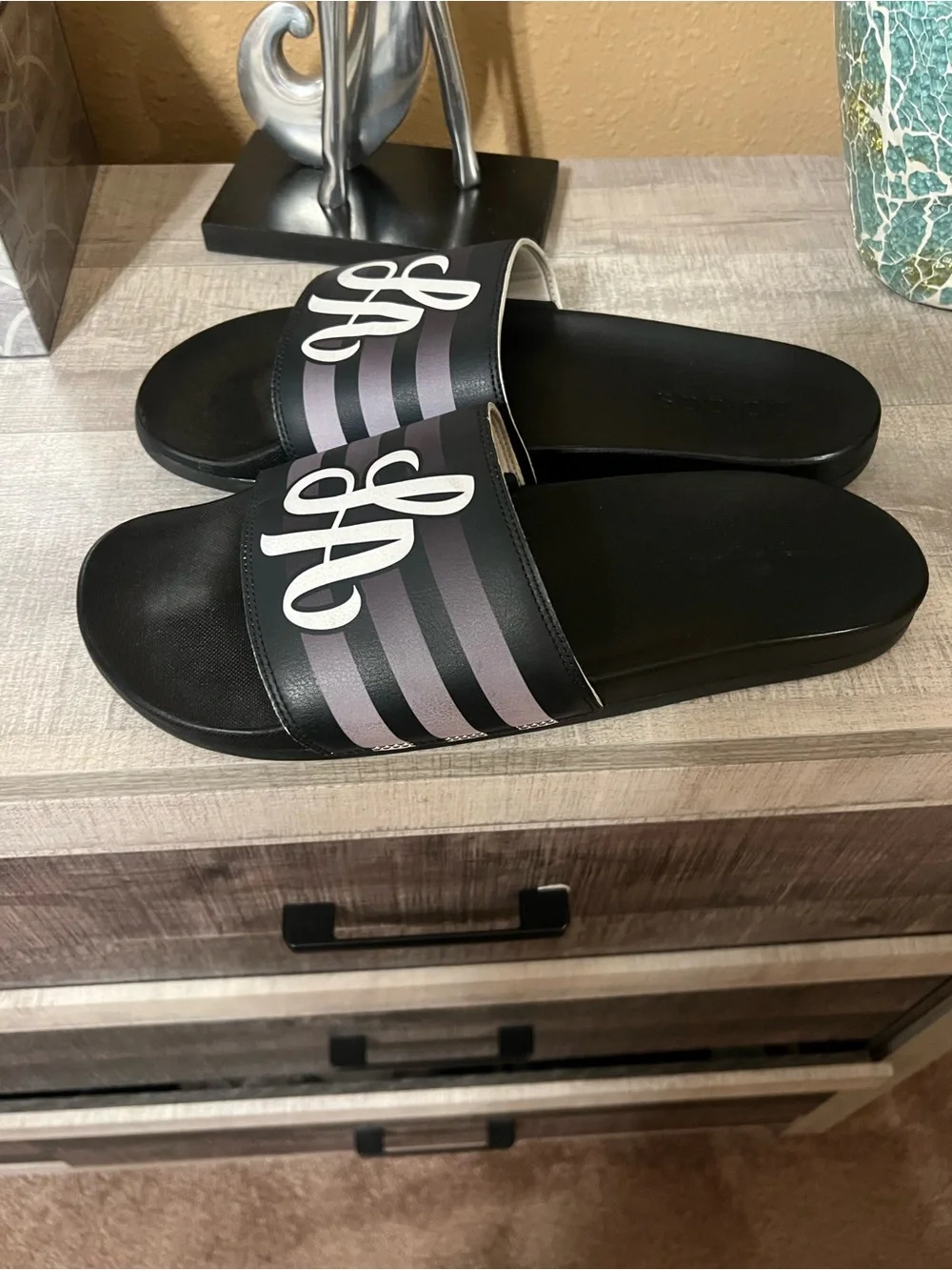 Adidas LA slides sz 12